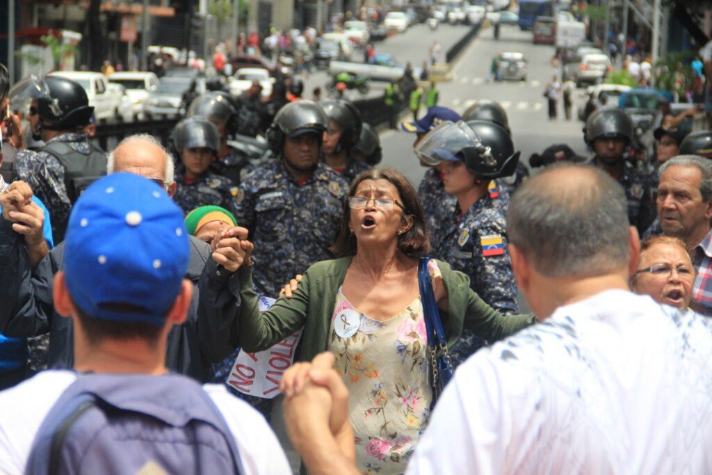Venezuelan protestor human chain by military